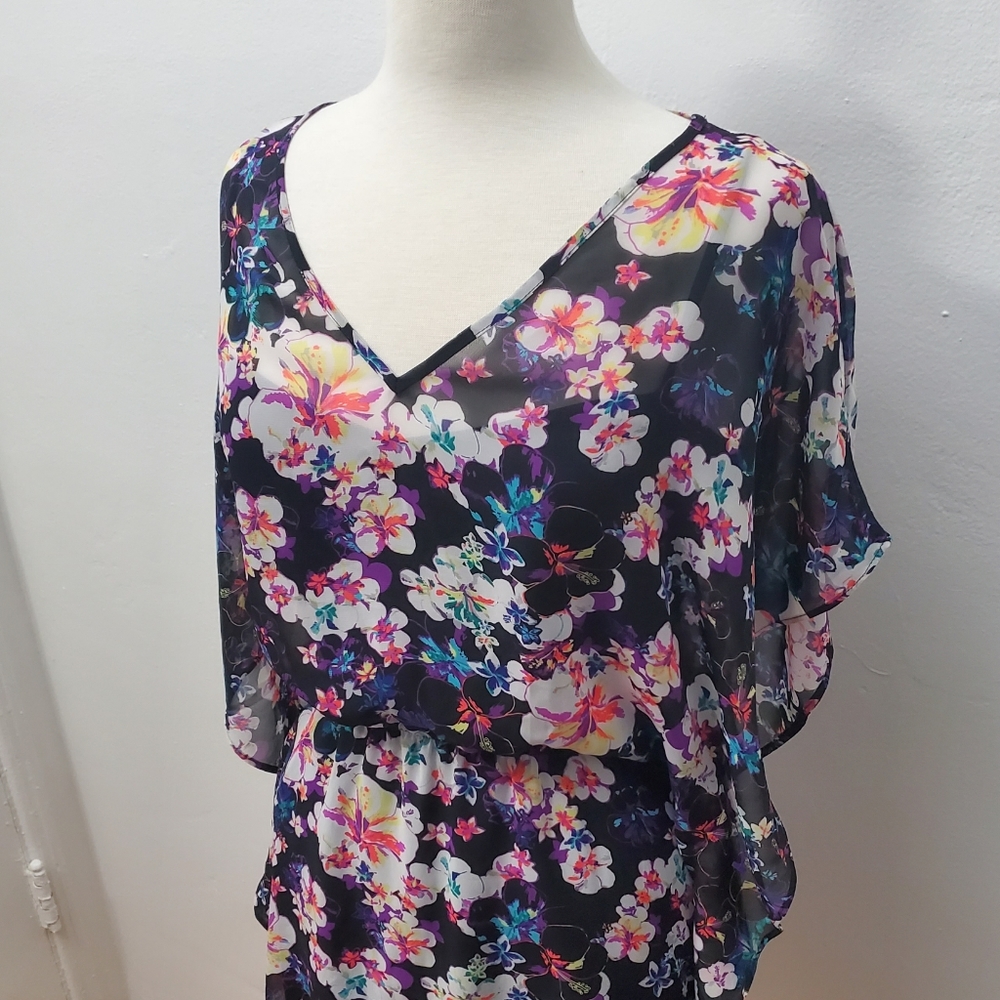 Express see-throug dress in black and floral XS